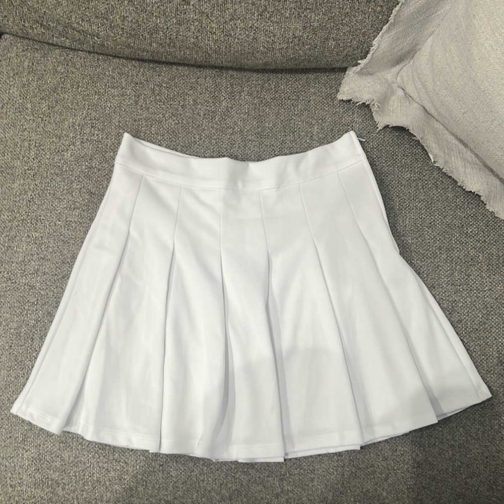 NWT White Francesca’s Tennis Skirt
